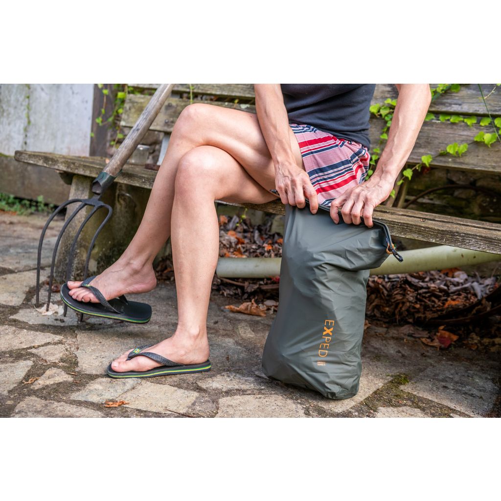 Exped Drybag Versa - wasserdichter leichter Packsack Packsäcke/ DryBags mieten I Eddy's Adventure