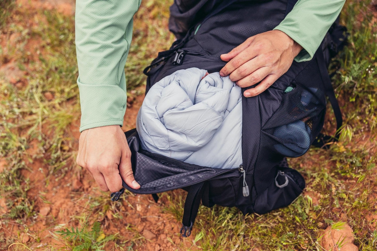Gregory Stout 45 Men - Trekkingrucksack für mehrtägige Touren JETZT MIETEN bei Eddy's Adventure