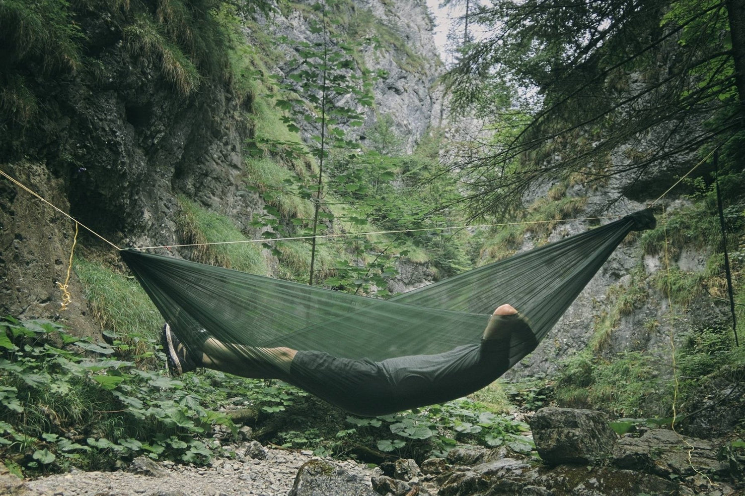 Lesovik SUL - ultraleichte Hängematte mit nur 175g | 300 x 145cm Hängematten mieten I Eddy's Adventure