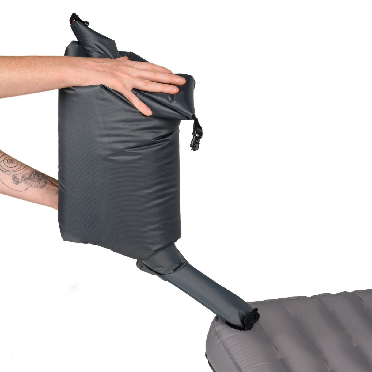 Pajak Alpine Isomatte isoliert - R - Wert 6.0 JETZT MIETEN bei Eddy's Adventure