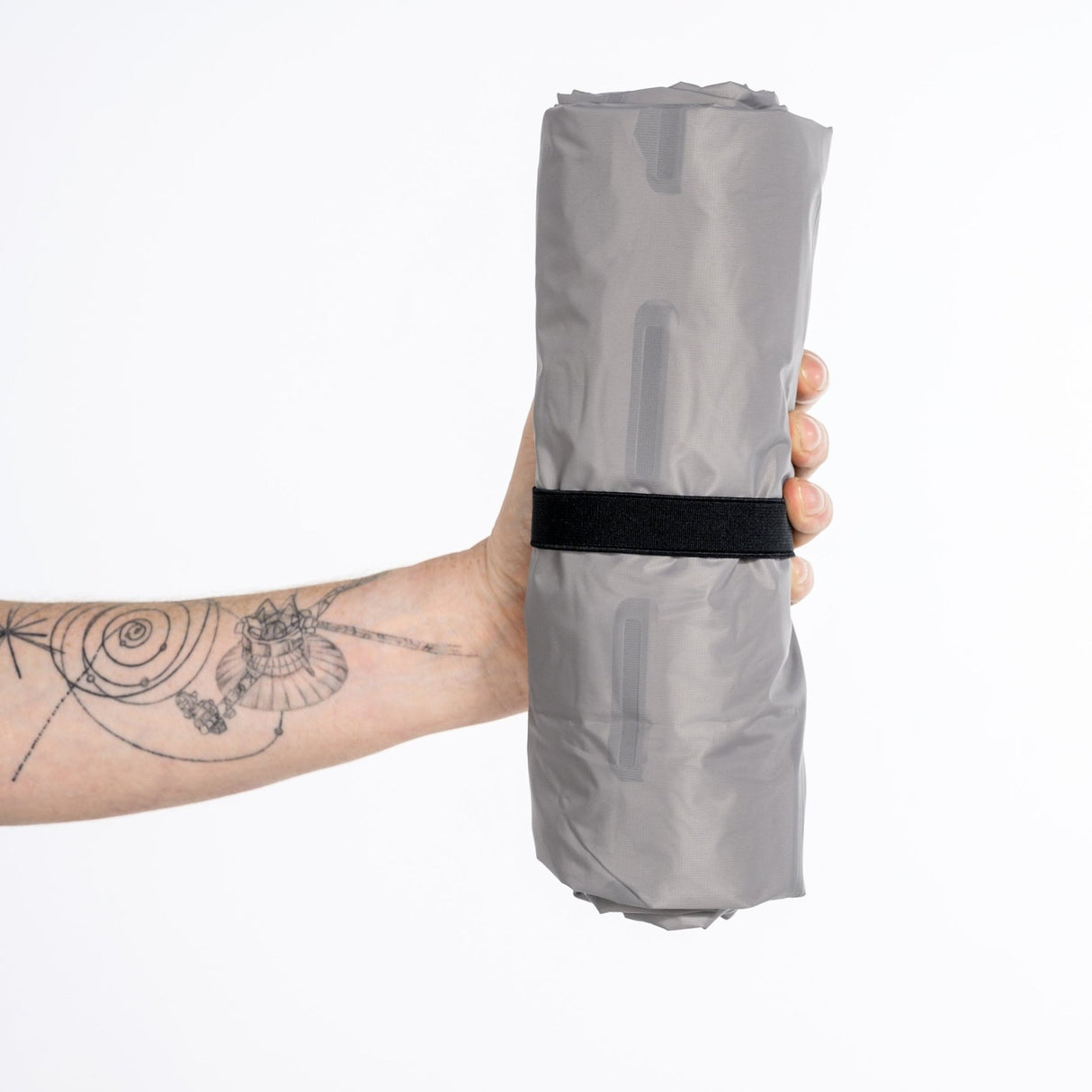 Pajak Alpine Isomatte isoliert - R - Wert 6.0 JETZT MIETEN bei Eddy's Adventure