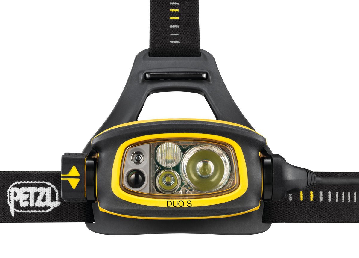 Petzl DUO® S - Extrem leistungsstarke, wasserdichte, aufladbare Stirnlampe Stirnlampe mieten I Eddy's Adventure