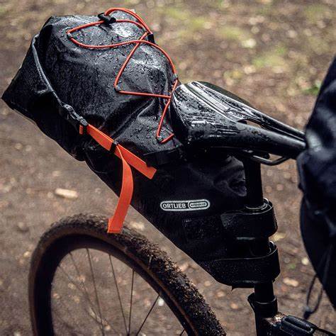 Bikepacking with the Arschrakete – tips, advantages &amp; packing ideas for your tour
