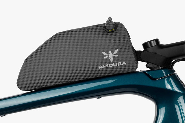 Apidura Expedition Bolt - On Top Tube Pack Bikepacking Taschen mieten I Eddy's Adventure