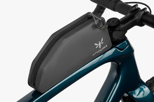 Apidura Expedition Bolt - On Top Tube Pack Bikepacking Taschen mieten I Eddy's Adventure