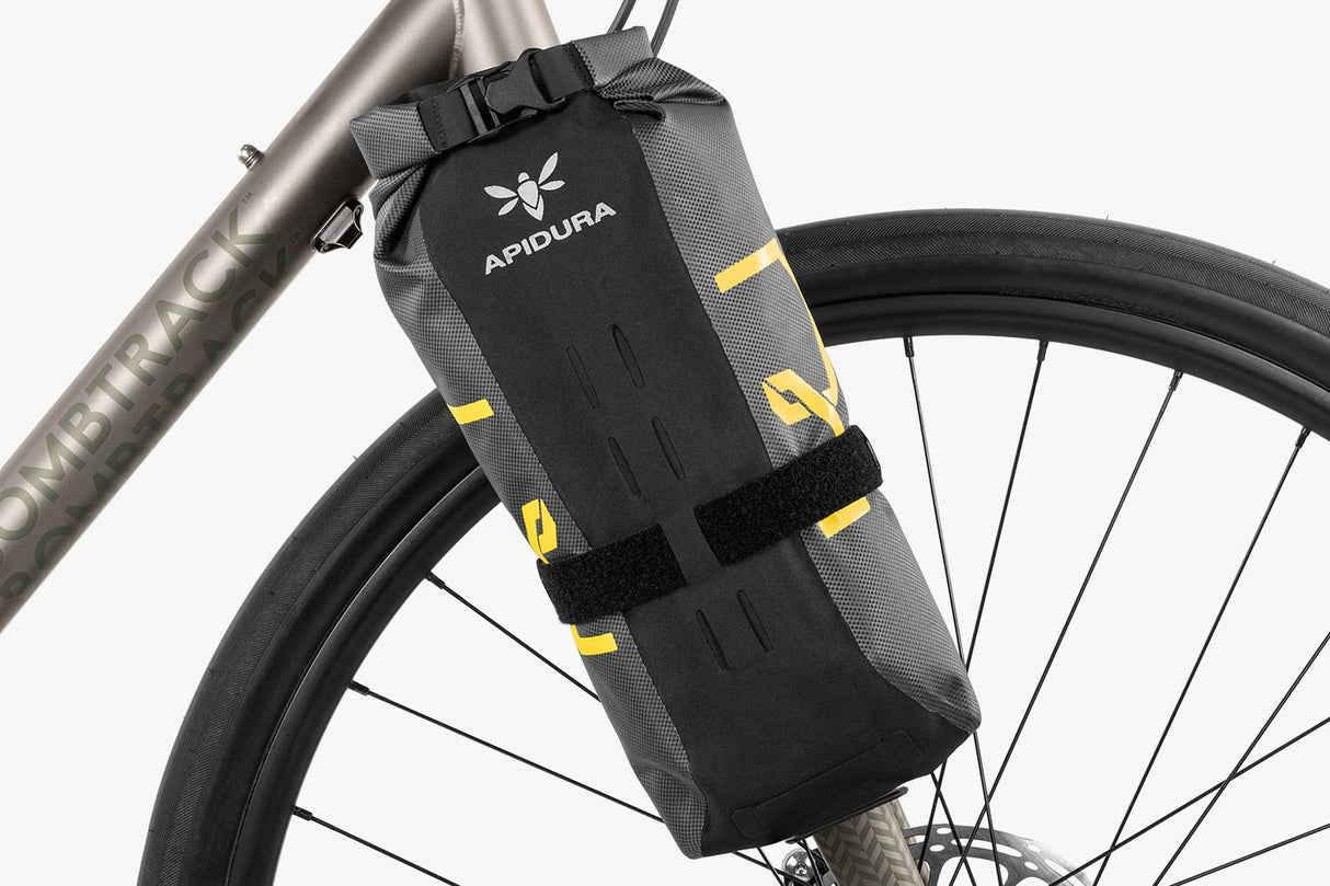 Apidura Expedition Cargo Cage Pack Gabeltasche inkl. Halterung Gabeltaschen mieten I Eddy's Adventure