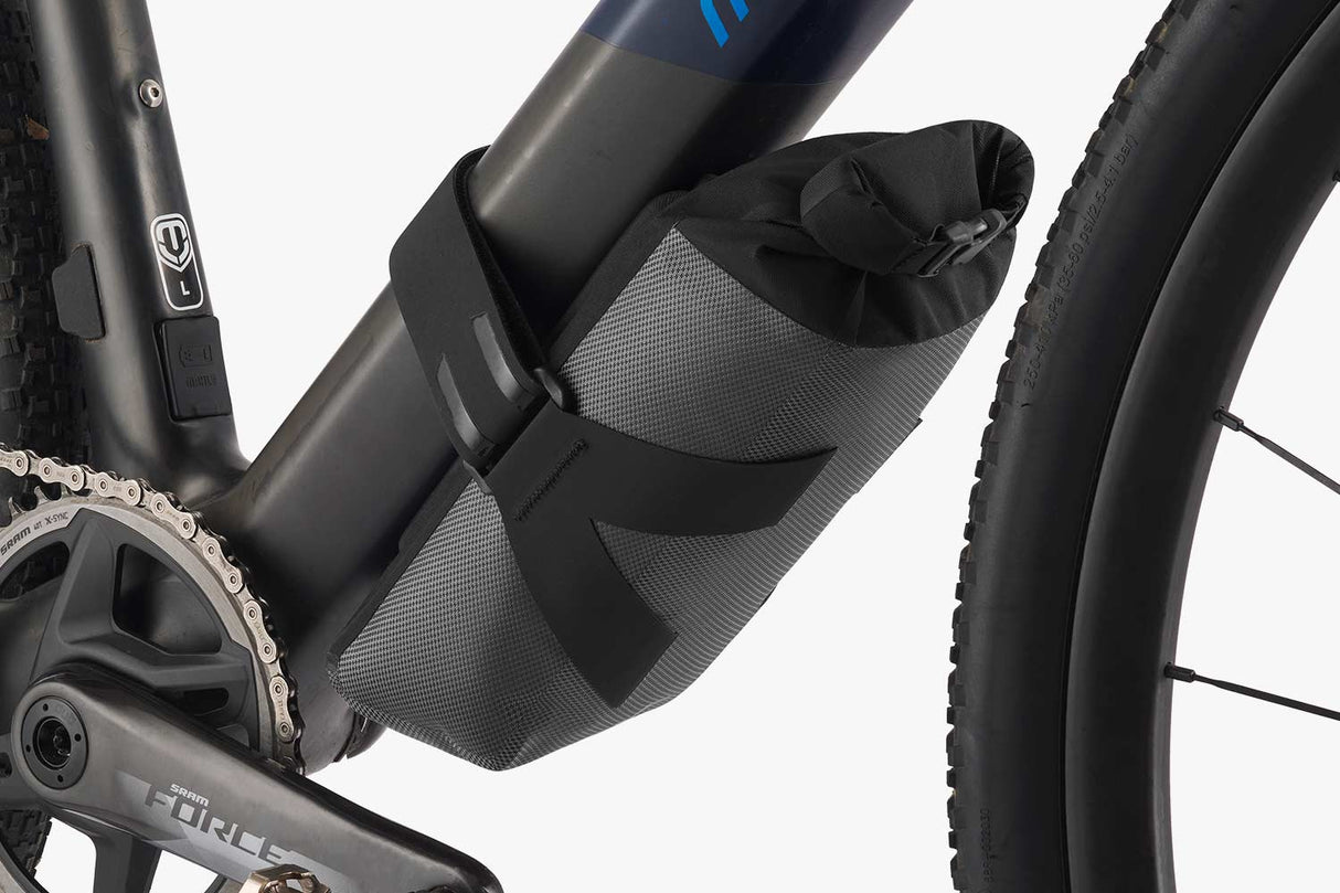 Apidura Expedition E - Bike Charger Pack 1.6 Liter E - Bike Akkutaschen mieten I Eddy's Adventure
