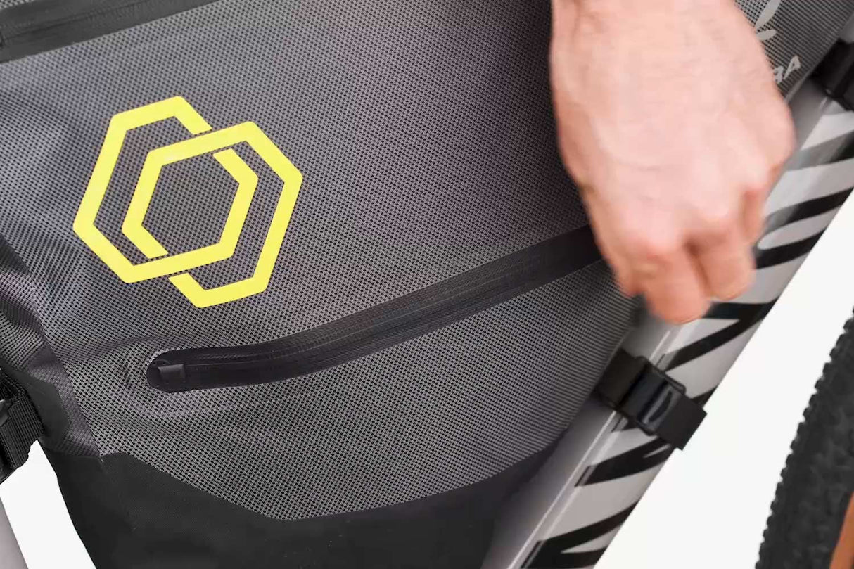 Apidura Expedition Full Frame Pack Rahmentaschen mieten I Eddy's Adventure