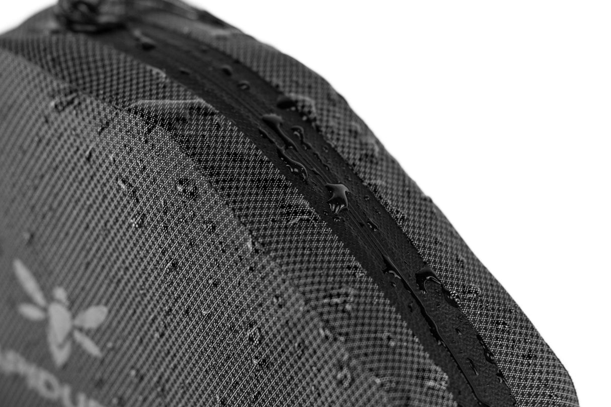 Apidura Expedition Top Tube Pack Bikepacking Taschen mieten I Eddy's Adventure