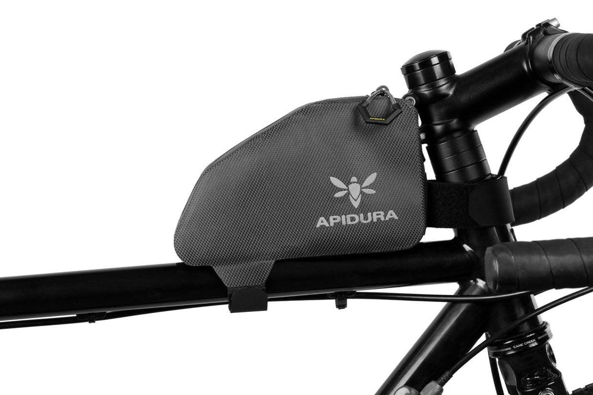 Apidura Expedition Top Tube Pack Bikepacking Taschen mieten I Eddy's Adventure