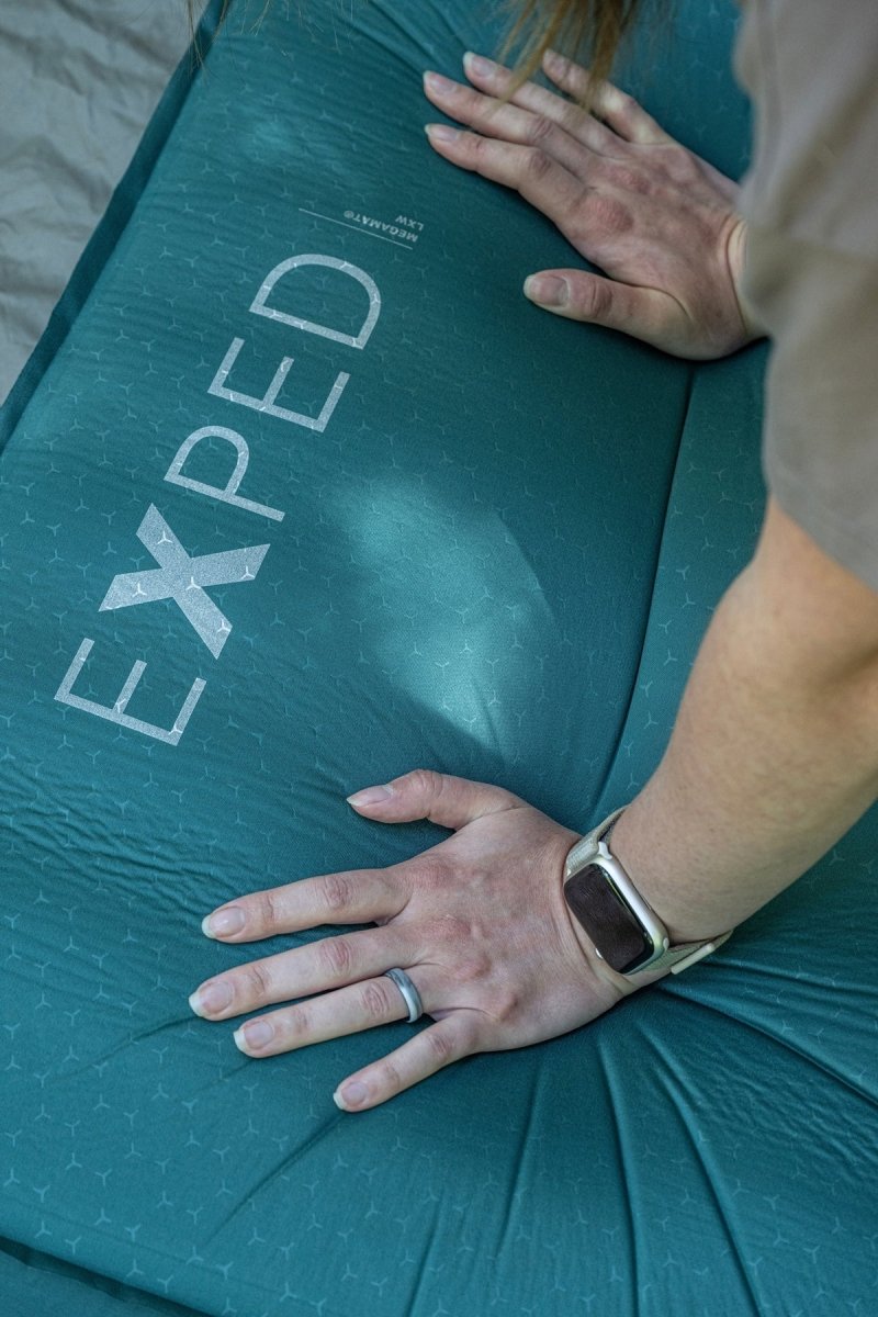 EXPED Megamat - weltweit komfortabelste selbstaufblasende Campingmatte Schaumstoffmatten mieten I Eddy's Adventure
