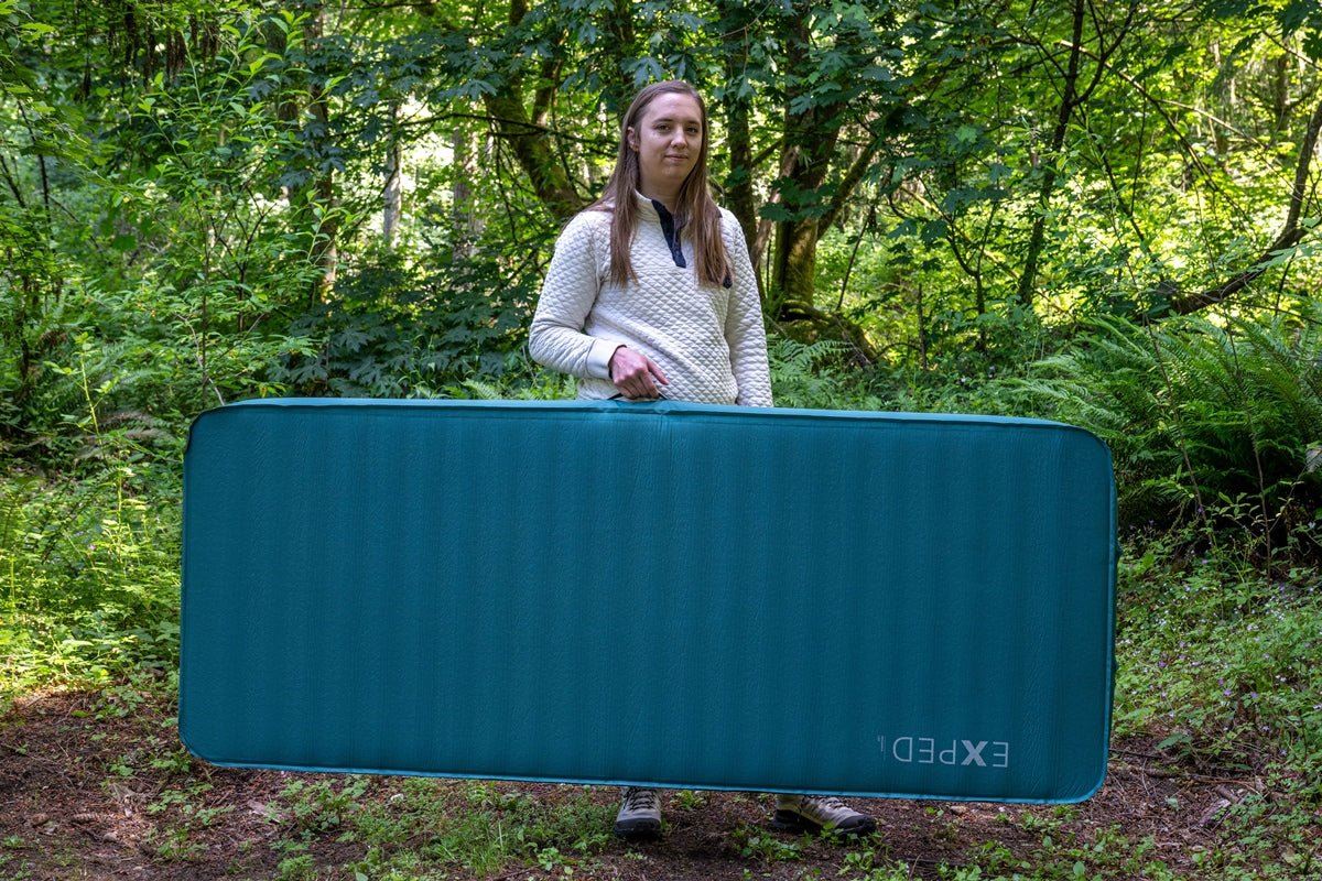EXPED Megamat - weltweit komfortabelste selbstaufblasende Campingmatte Schaumstoffmatten mieten I Eddy's Adventure