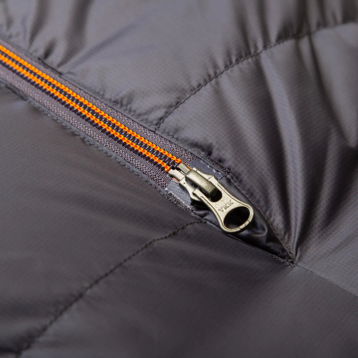 Mountain Equipment Glacier 1000 I Wasserabweisender Winter - Daunenschlafsack Daunenschlafsäcke mieten I Eddy's Adventure