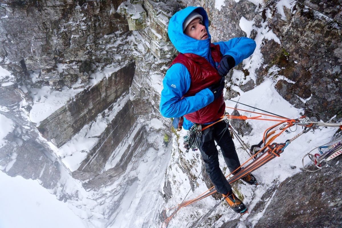 Mountain Equipment Tupilak GORE - TEX PRO Hardshellhose für Alpinisten Hardshellhose mieten I Eddy's Adventure