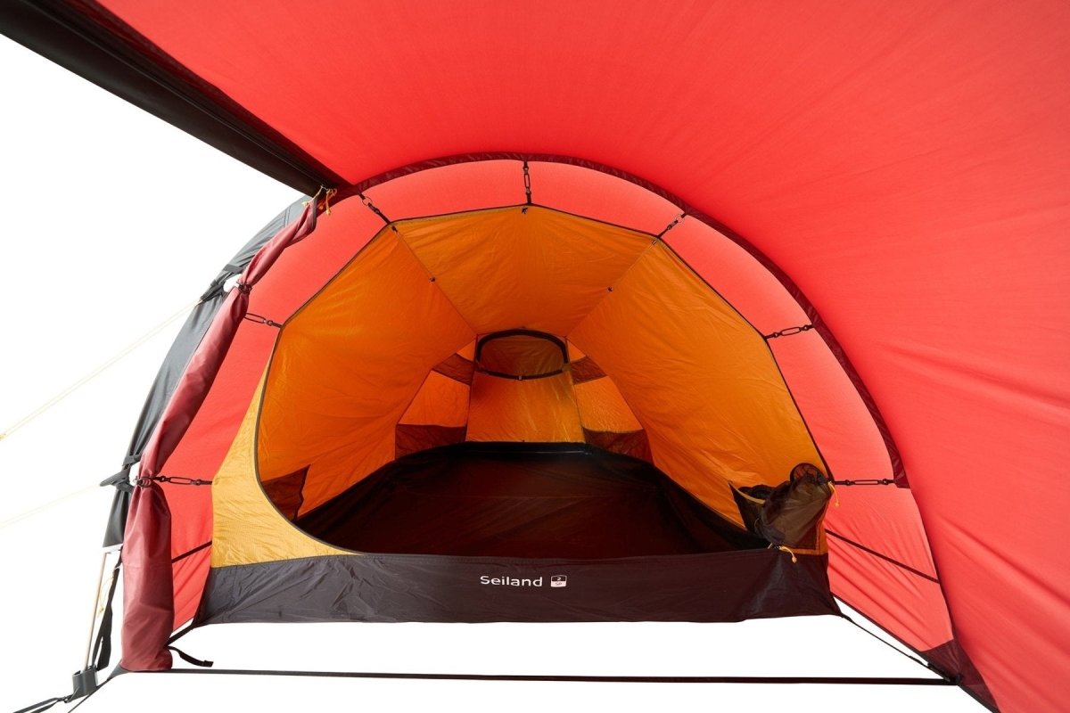 Nordisk Seiland 2P I 4 - Jahreszeiten Tunnelzelt für extreme Nordlandtouren Trekkingzelte/ Rucksackzelte mieten I Eddy's Adventure