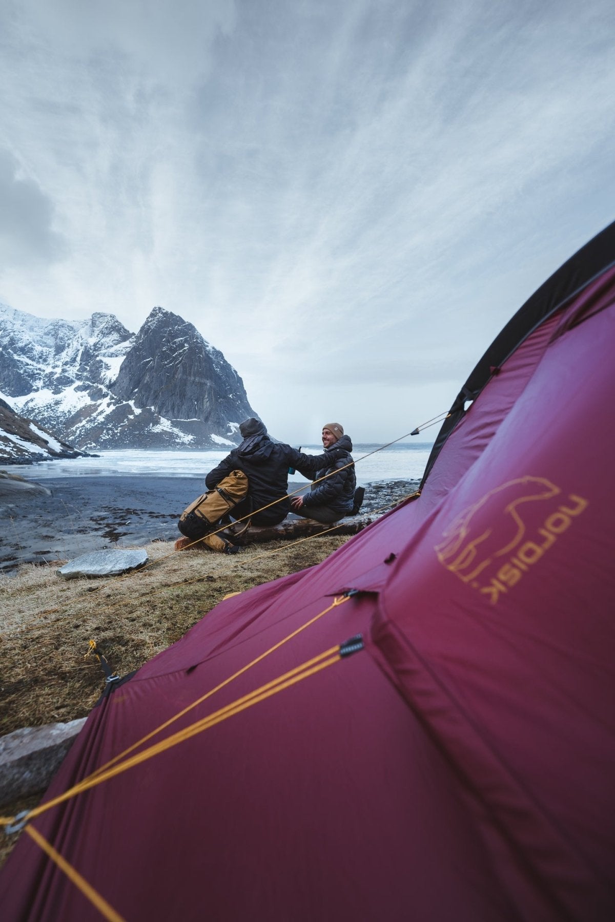 Trekkingzelt 2 Personen - 4 - Jahreszeiten | Nordisk Seiland 2P - Vier - Jahreszeiten - Tunnelzelt für extreme Nordlandtouren | Eddy's Adventure