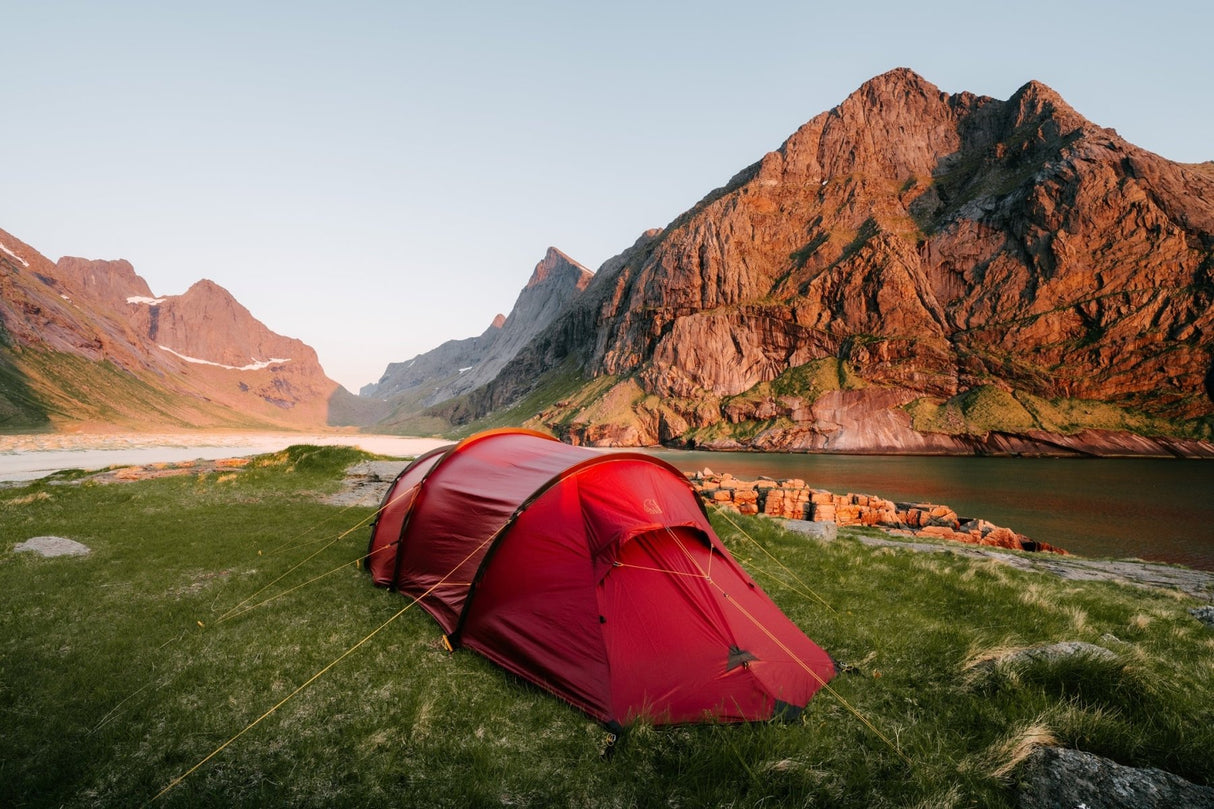 Trekkingzelt 2 Personen - 4 - Jahreszeiten | Nordisk Seiland 2P - Vier - Jahreszeiten - Tunnelzelt für extreme Nordlandtouren | Eddy's Adventure
