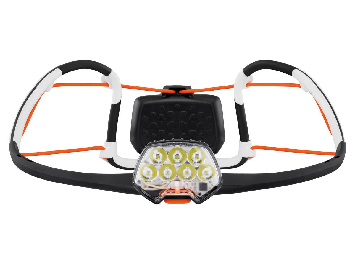Petzl IKO CORE Stirnlampe - ergonomisch und wiederaufladbar Stirnlampe mieten I Eddy's Adventure